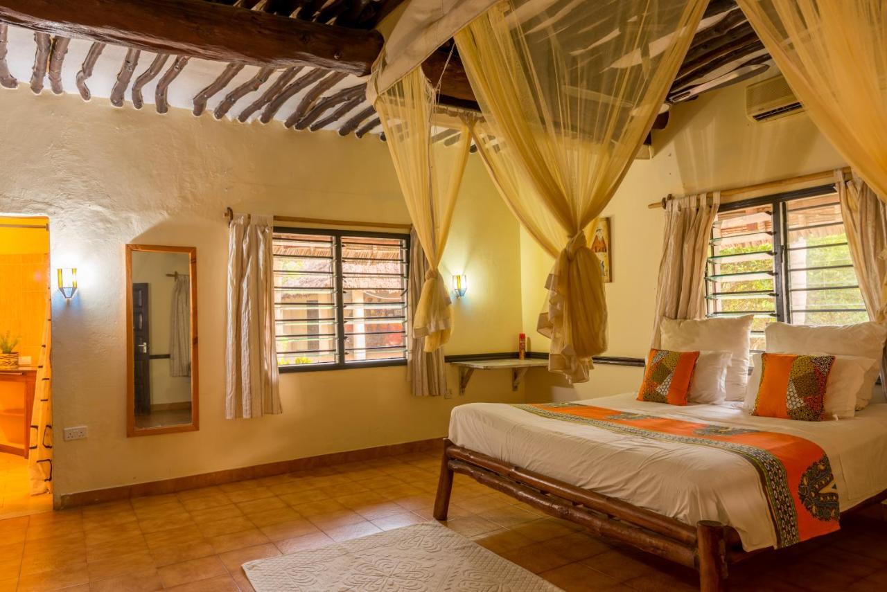 Upani In Diani Acomodação com café da manhã Praia de Diani Exterior foto