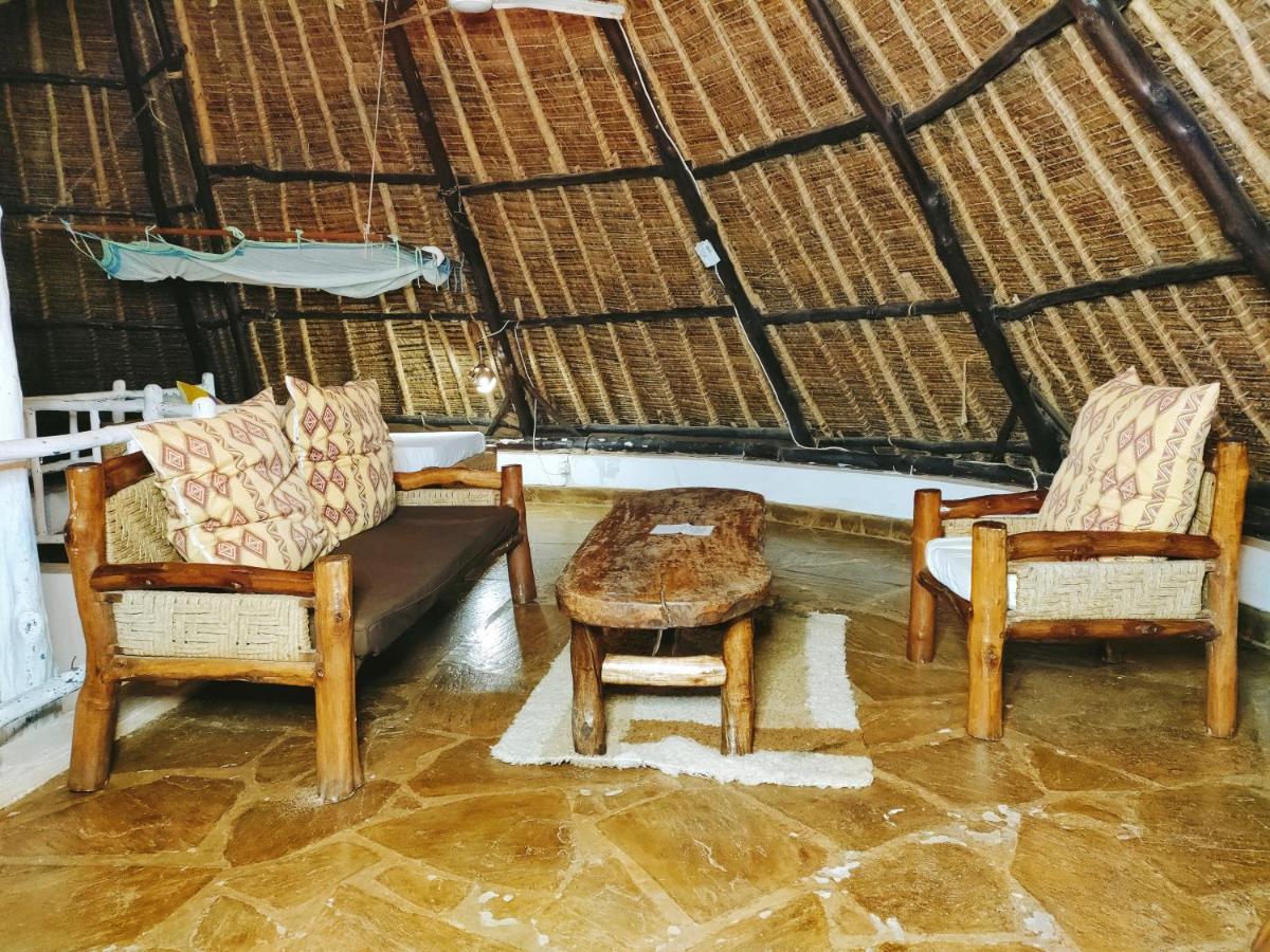 Upani In Diani Acomodação com café da manhã Praia de Diani Exterior foto