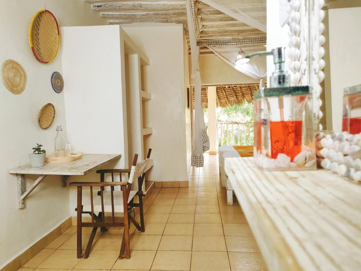 Upani In Diani Acomodação com café da manhã Praia de Diani Exterior foto