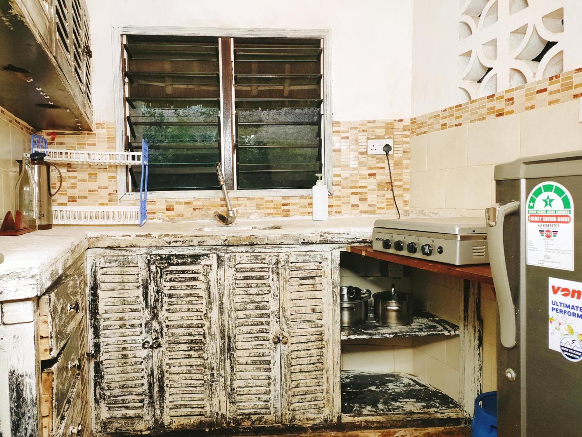Upani In Diani Acomodação com café da manhã Praia de Diani Exterior foto