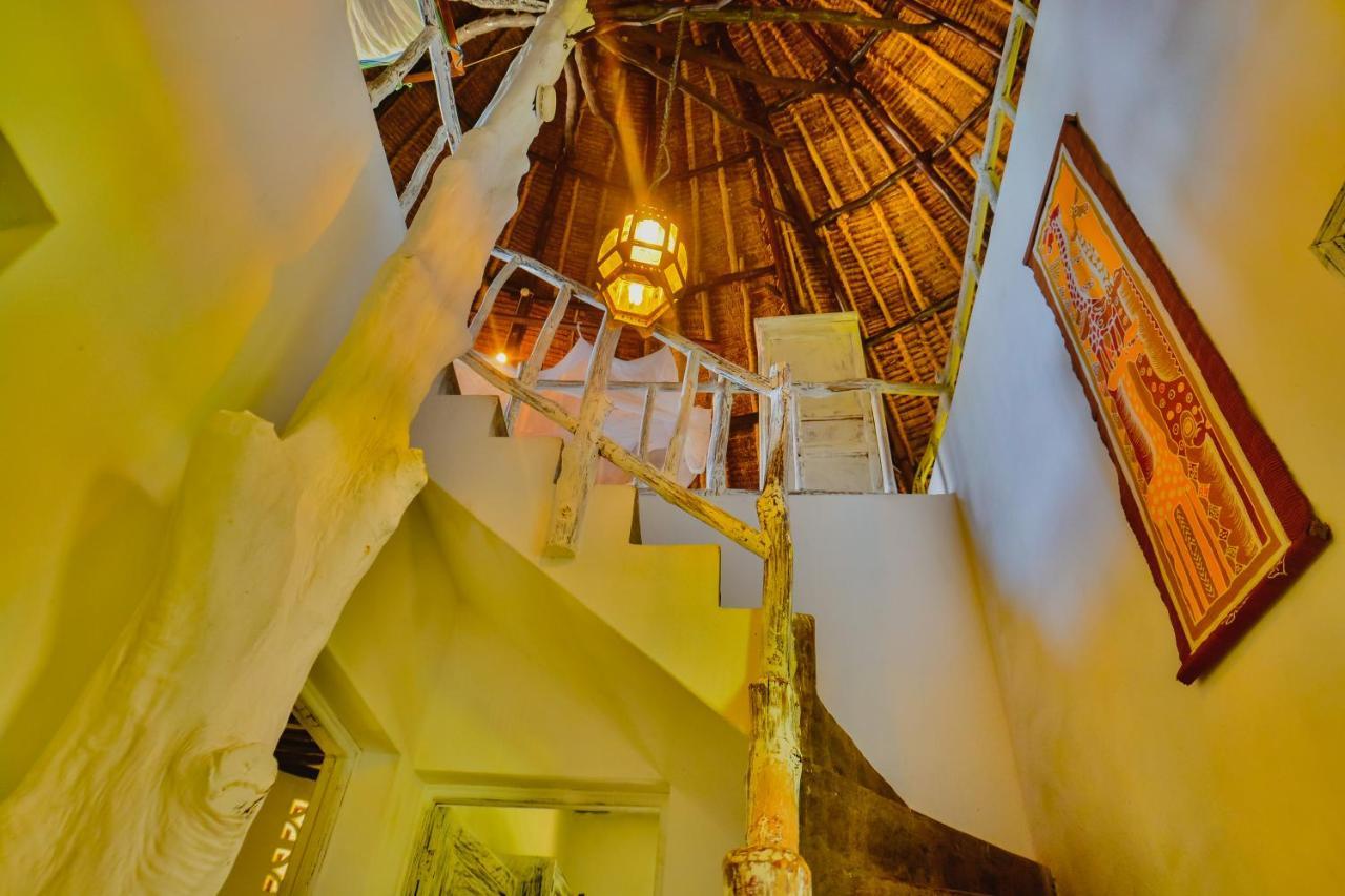 Upani In Diani Acomodação com café da manhã Praia de Diani Exterior foto