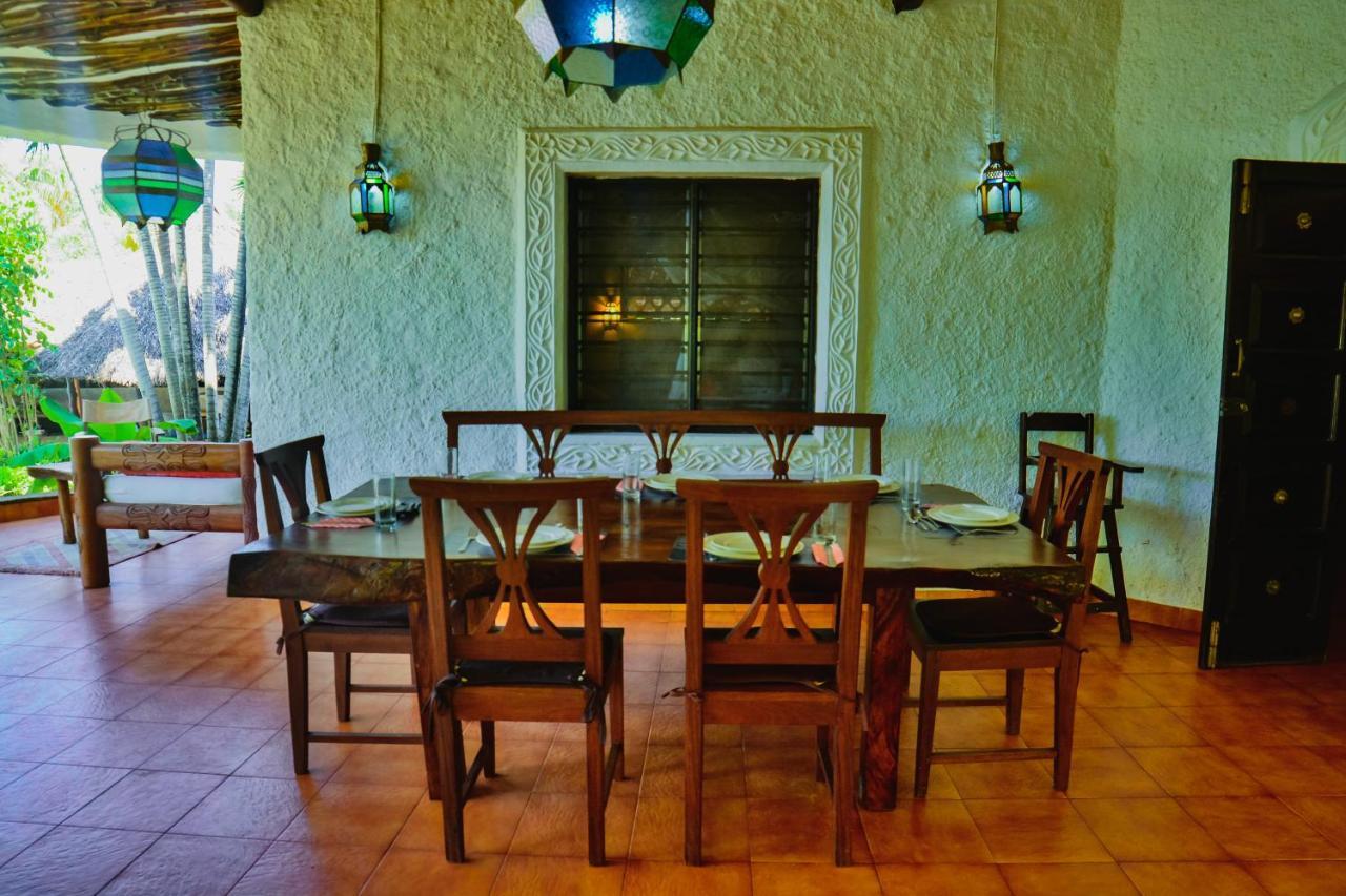 Upani In Diani Acomodação com café da manhã Praia de Diani Exterior foto